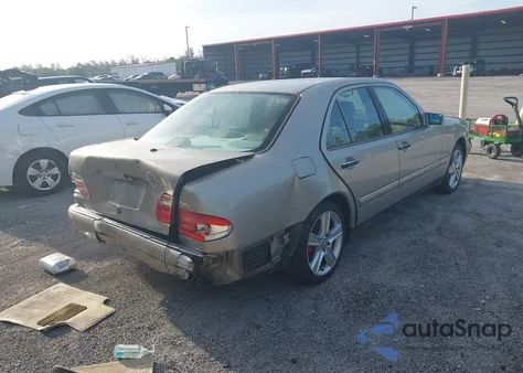 1997 Mercedes-Benz E 420 from USA, damaged, VIN WDBJF72F8VA519603